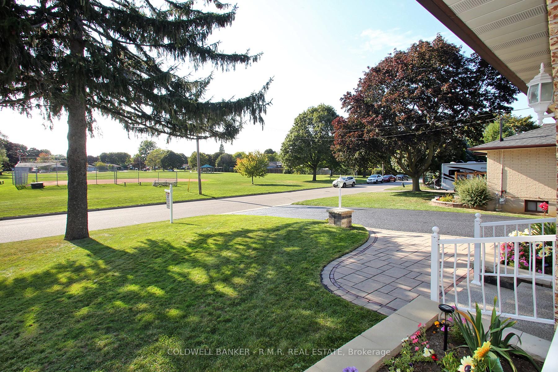 Photo 5 of 531 Nipigon Street, Oshawa, McLaughlin — HOMEH