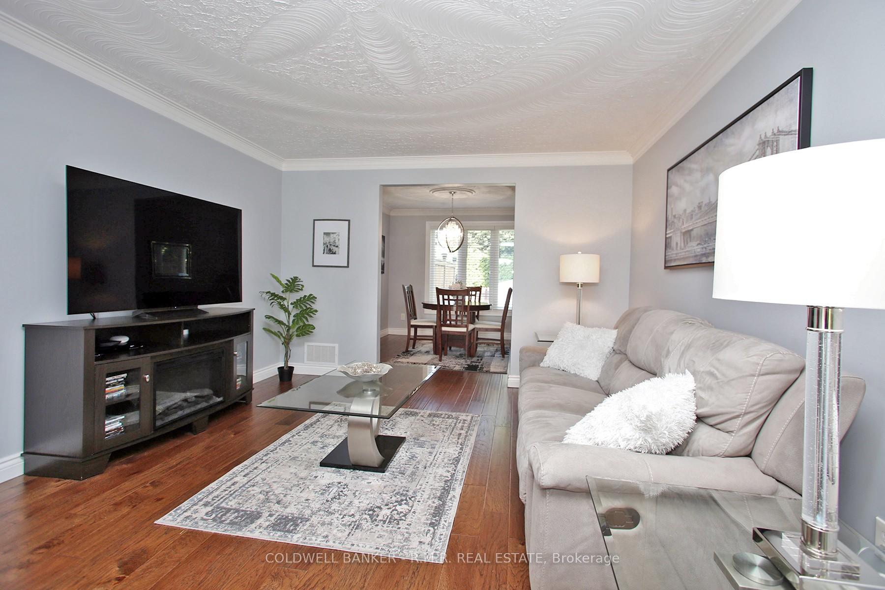 Photo 7 of 531 Nipigon Street, Oshawa, McLaughlin — HOMEH