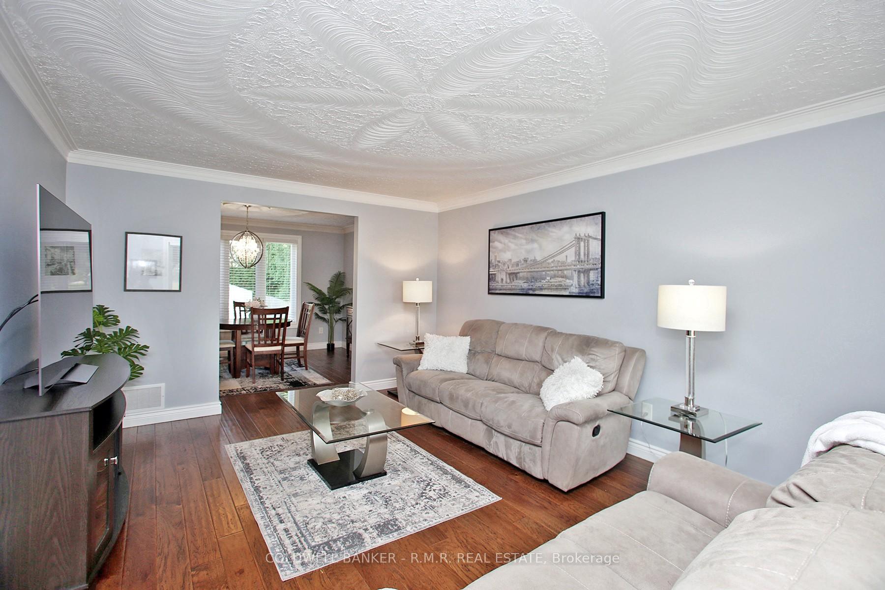Photo 8 of 531 Nipigon Street, Oshawa, McLaughlin — HOMEH