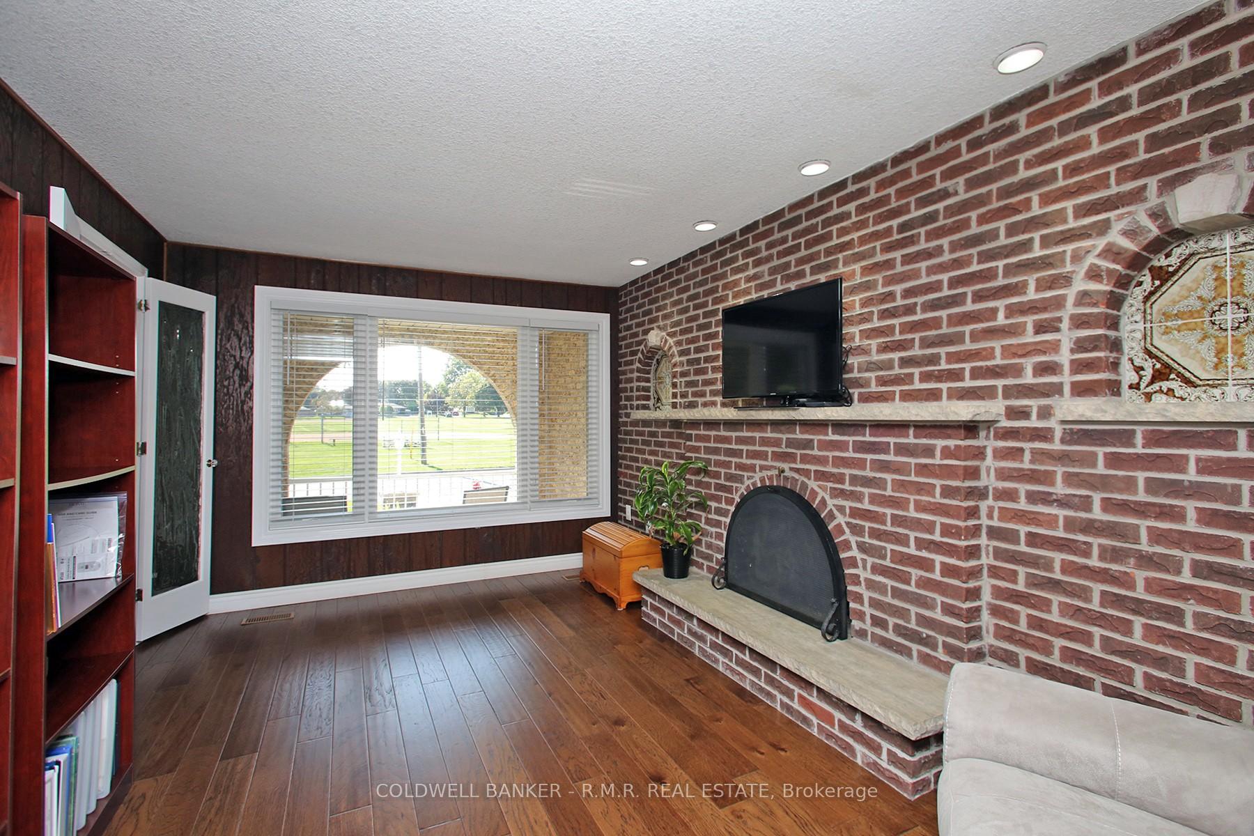 Photo 19 of 531 Nipigon Street, Oshawa, McLaughlin — HOMEH