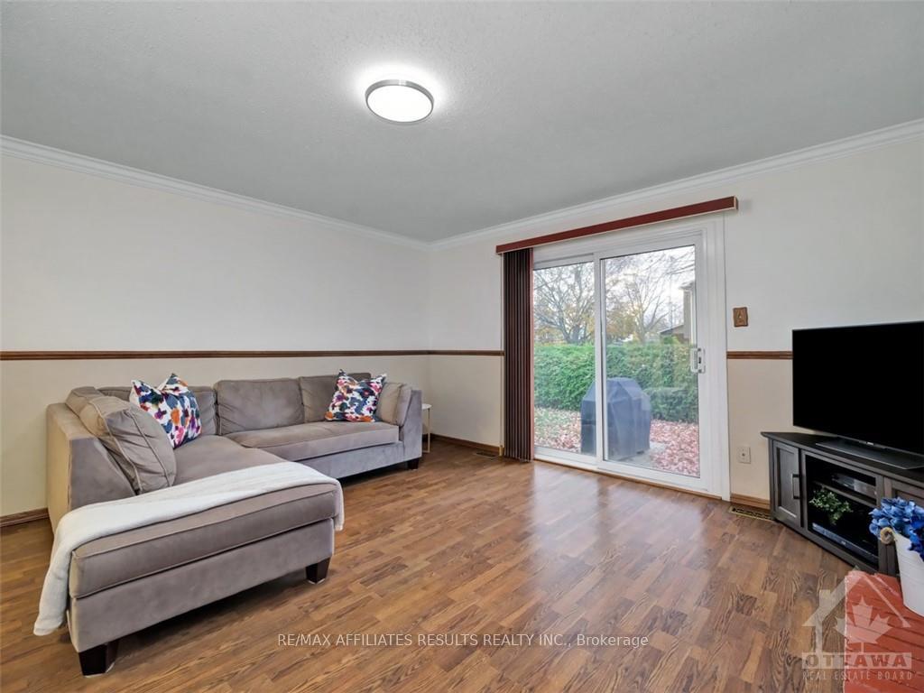 Photo 12 of 6337 Viseneau Drive, Ottawa, Chateauneuf — HOMEH