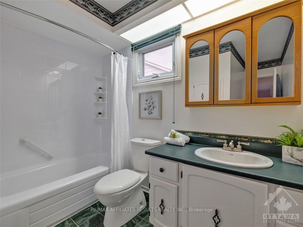 Photo 18 of 6337 Viseneau Drive, Ottawa, Chateauneuf — HOMEH