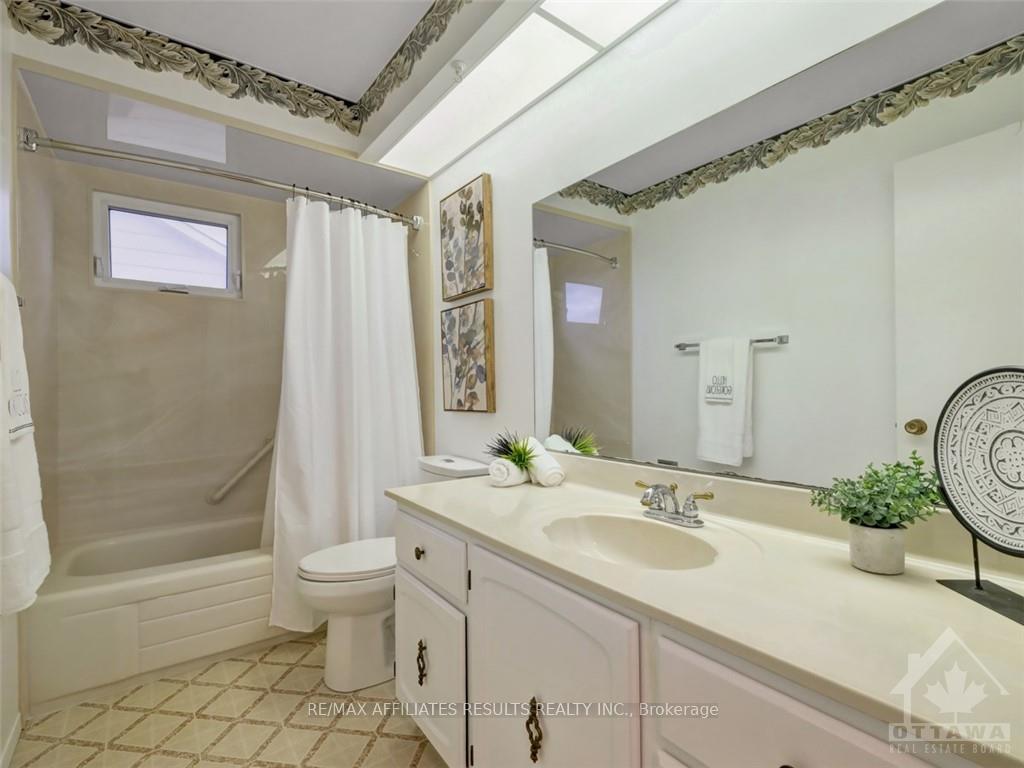 Photo 20 of 6337 Viseneau Drive, Ottawa, Chateauneuf — HOMEH