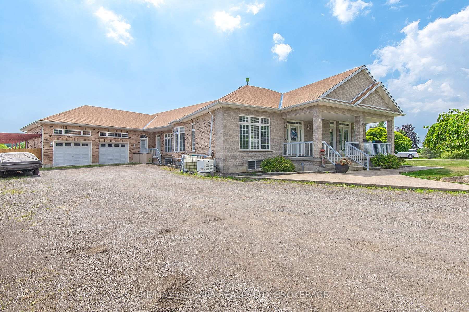Front of 5199 Sherkston Road