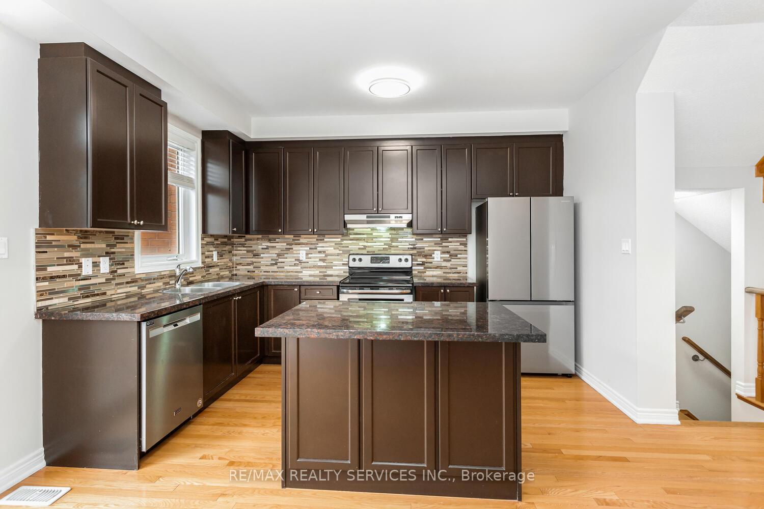 Photo 4 of 7 McLaughlin Avenue, Milton, Willmott — HOMEH