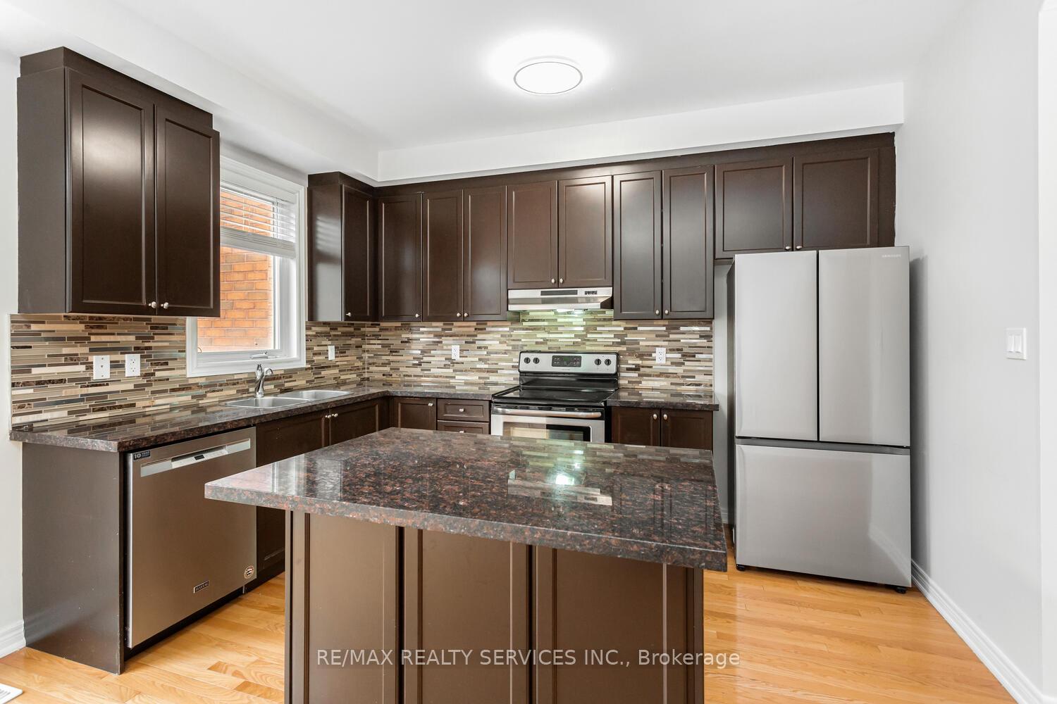 Photo 5 of 7 McLaughlin Avenue, Milton, Willmott — HOMEH