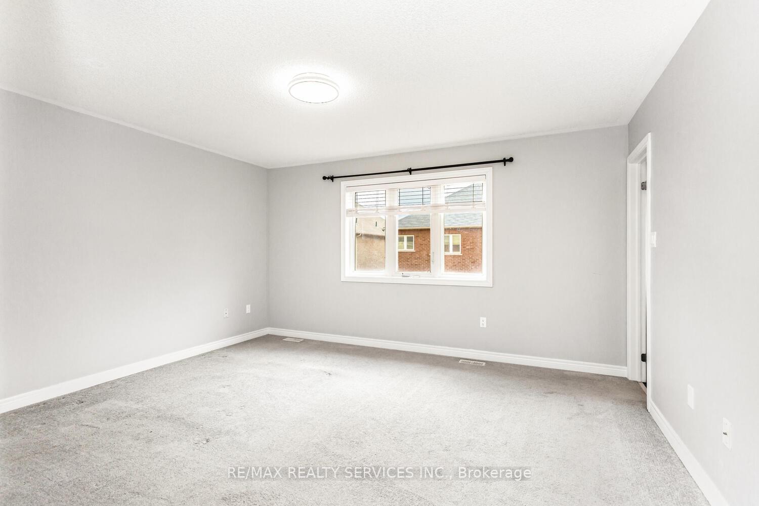 Photo 9 of 7 McLaughlin Avenue, Milton, Willmott — HOMEH