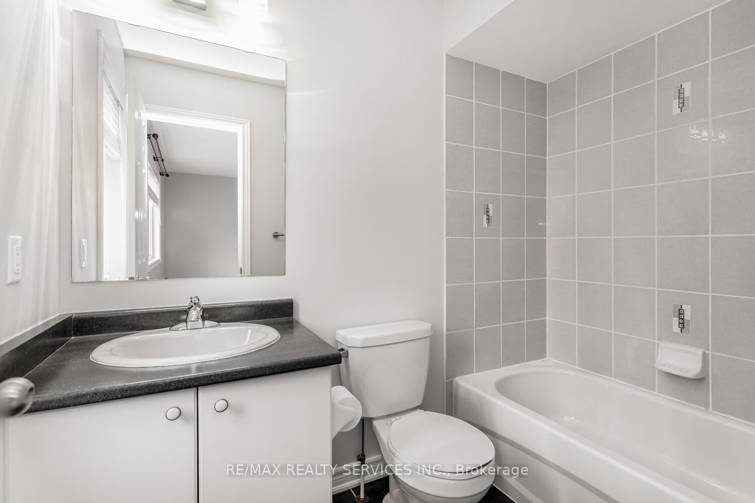 Photo 12 of 7 McLaughlin Avenue, Milton, Willmott — HOMEH