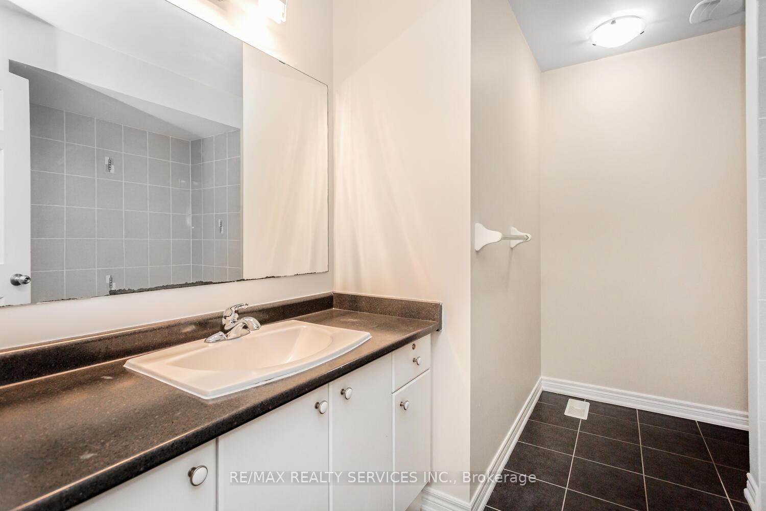 Photo 18 of 7 McLaughlin Avenue, Milton, Willmott — HOMEH