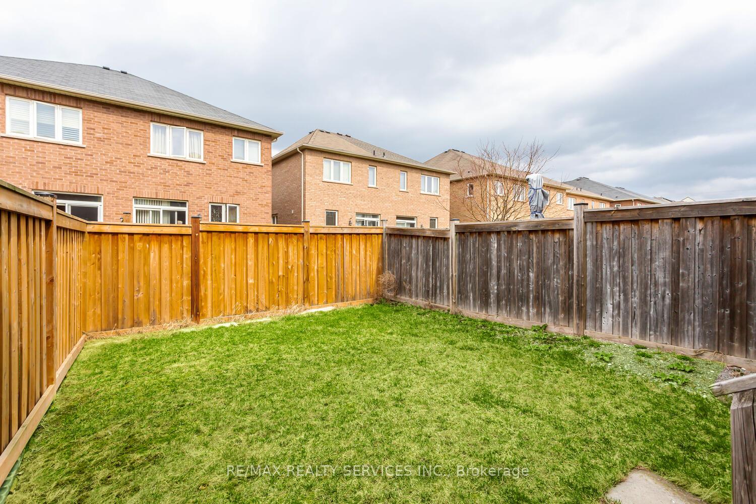 Photo 26 of 7 McLaughlin Avenue, Milton, Willmott — HOMEH