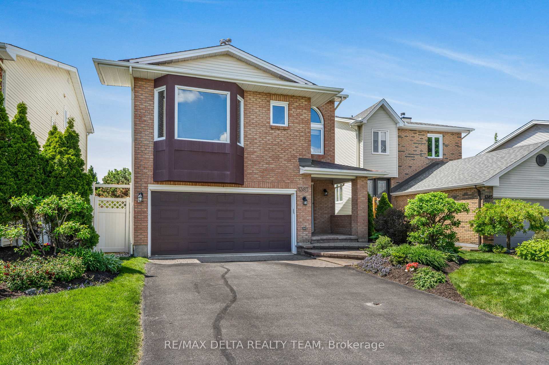Photo 2 of 1387 Norview Crescent, Ottawa, Fallingbrook/Ridgemount — HOMEH