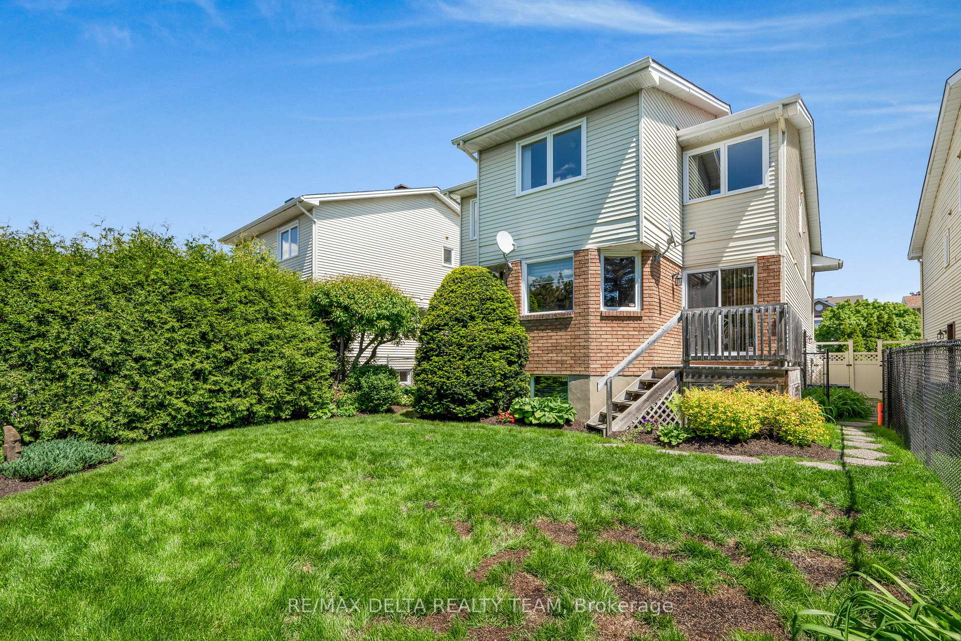 Photo 32 of 1387 Norview Crescent, Ottawa, Fallingbrook/Ridgemount — HOMEH