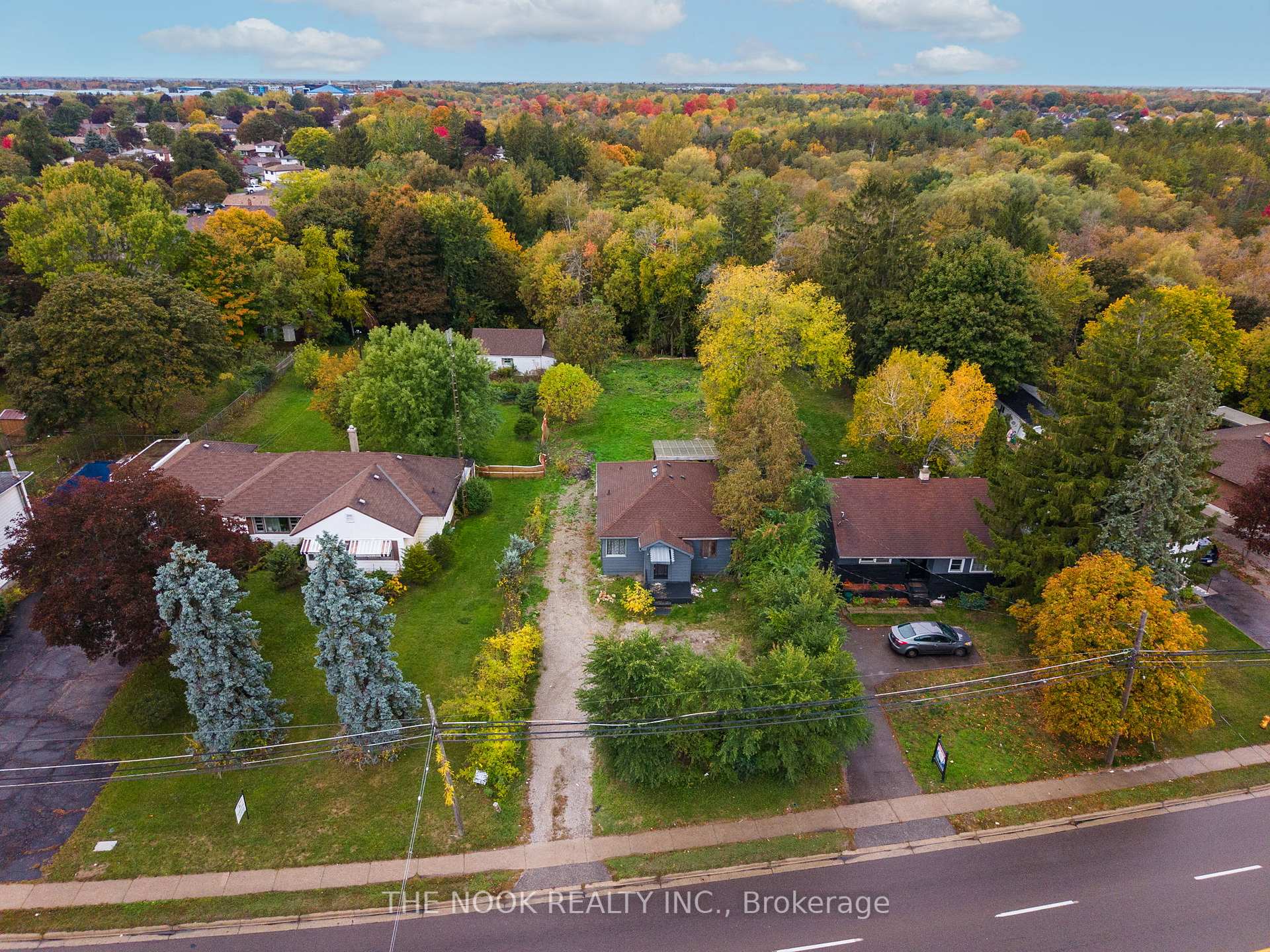 Photo 1 of 1496 Simcoe Street N, Oshawa, Samac — HOMEH