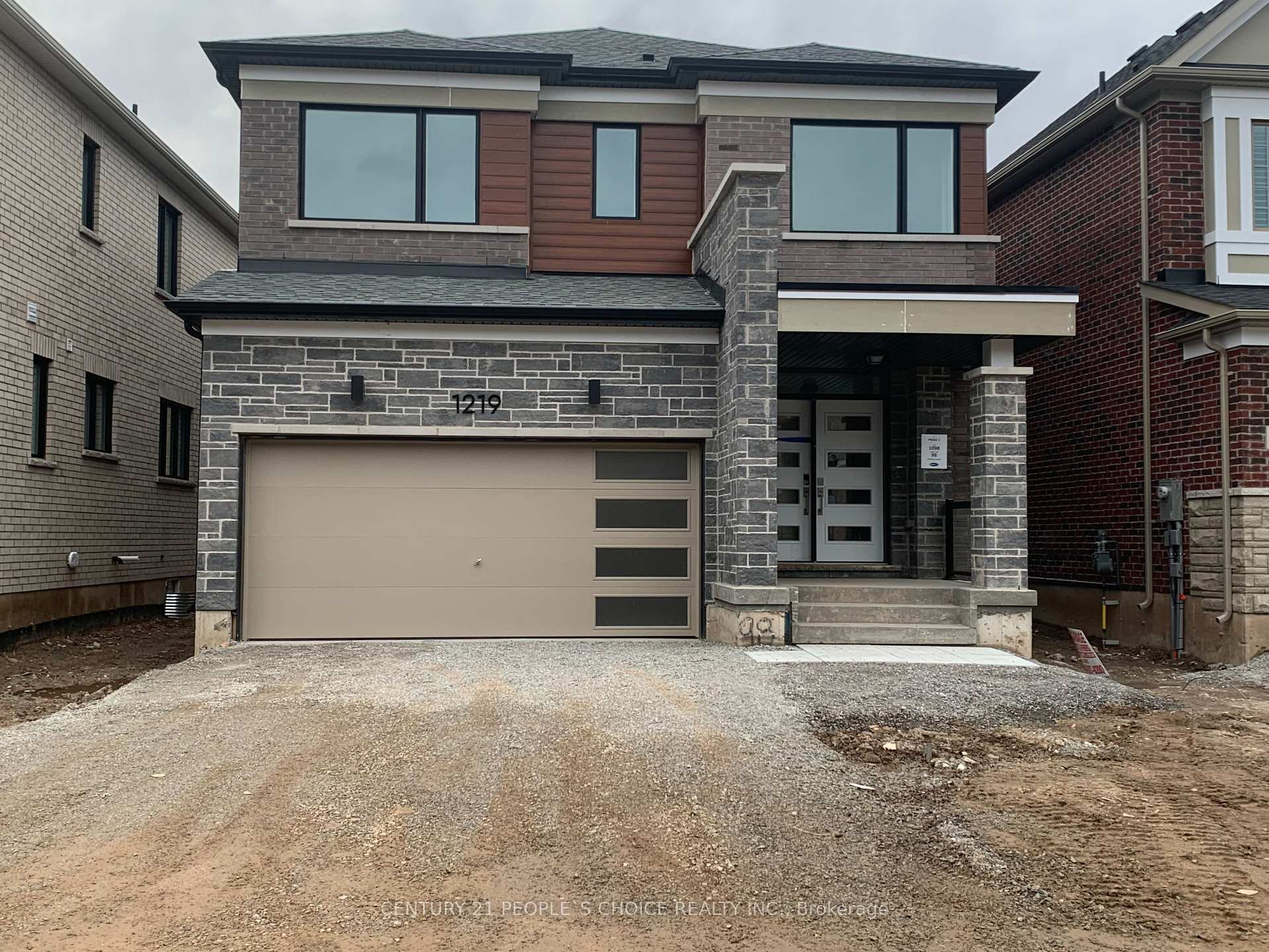 Photo 1 of 1219 Stacey Crescent, Milton, Bowes — HOMEH