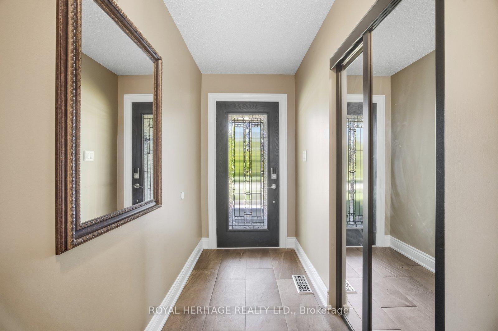 Photo 4 of 498 Prestwick Drive, Oshawa, McLaughlin — HOMEH