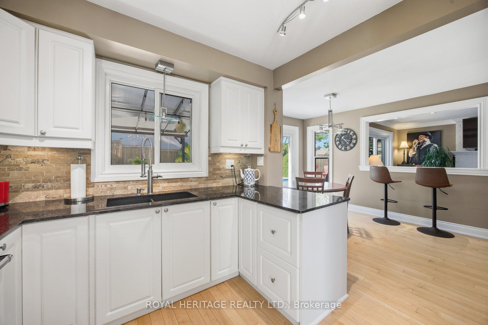 Photo 12 of 498 Prestwick Drive, Oshawa, McLaughlin — HOMEH