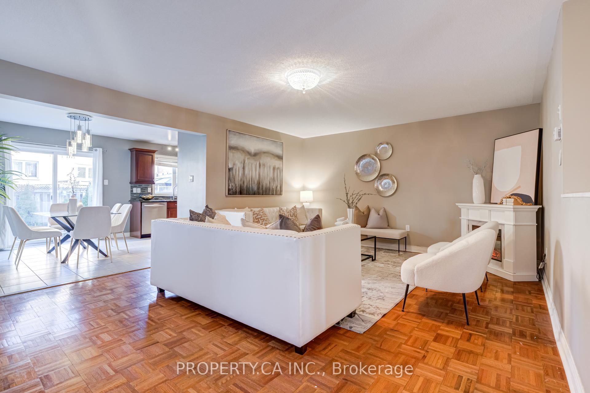 Photo 5 of 831 Joe Persechini Drive, Newmarket, Summerhill Estates — HOMEH
