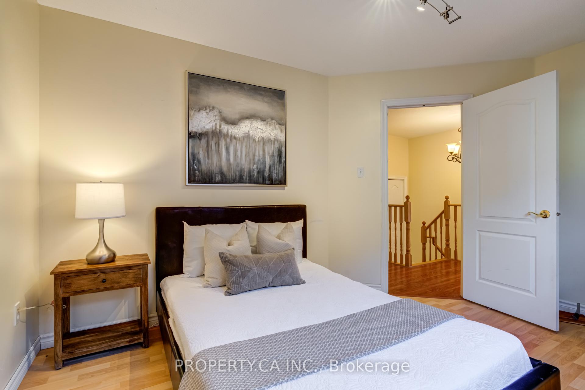 Photo 14 of 831 Joe Persechini Drive, Newmarket, Summerhill Estates — HOMEH