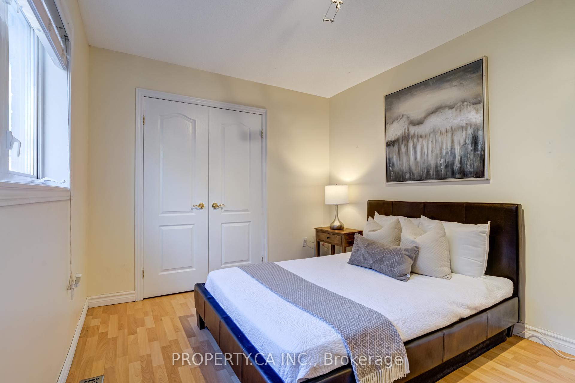 Photo 15 of 831 Joe Persechini Drive, Newmarket, Summerhill Estates — HOMEH
