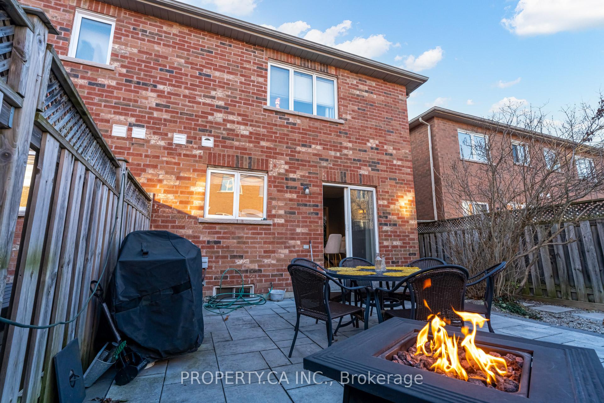Photo 20 of 831 Joe Persechini Drive, Newmarket, Summerhill Estates — HOMEH