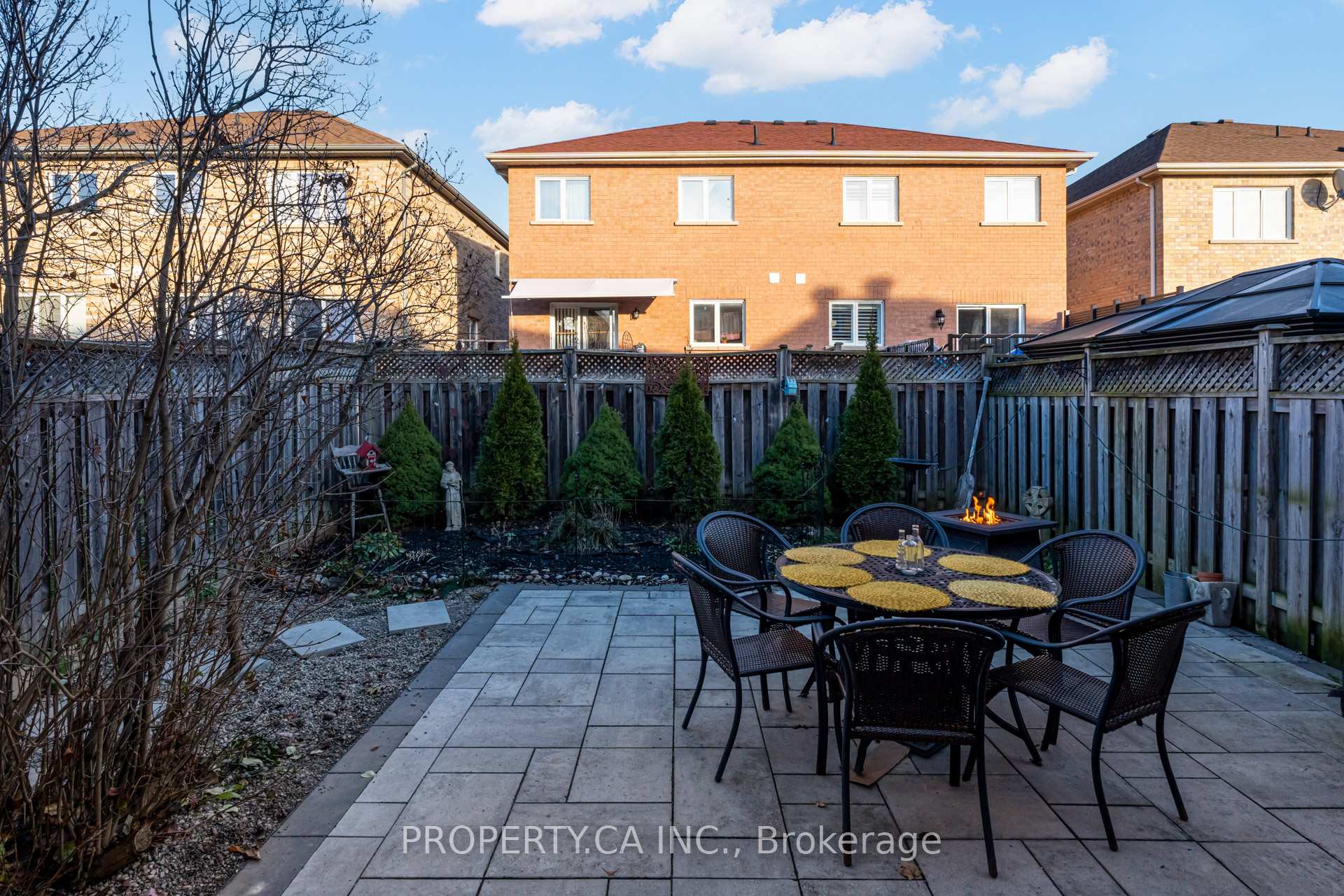 Photo 22 of 831 Joe Persechini Drive, Newmarket, Summerhill Estates — HOMEH