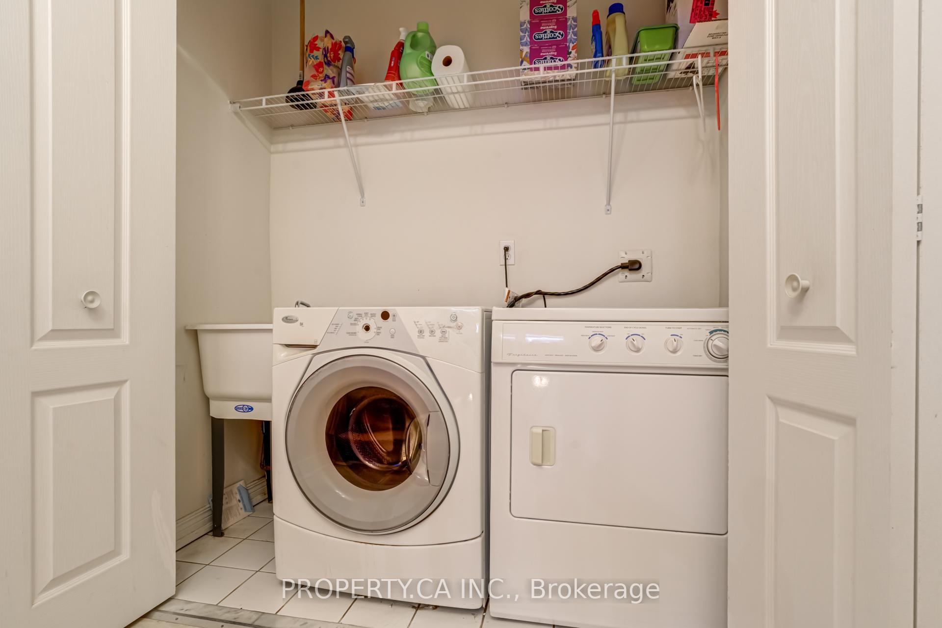 Photo 26 of 831 Joe Persechini Drive, Newmarket, Summerhill Estates — HOMEH