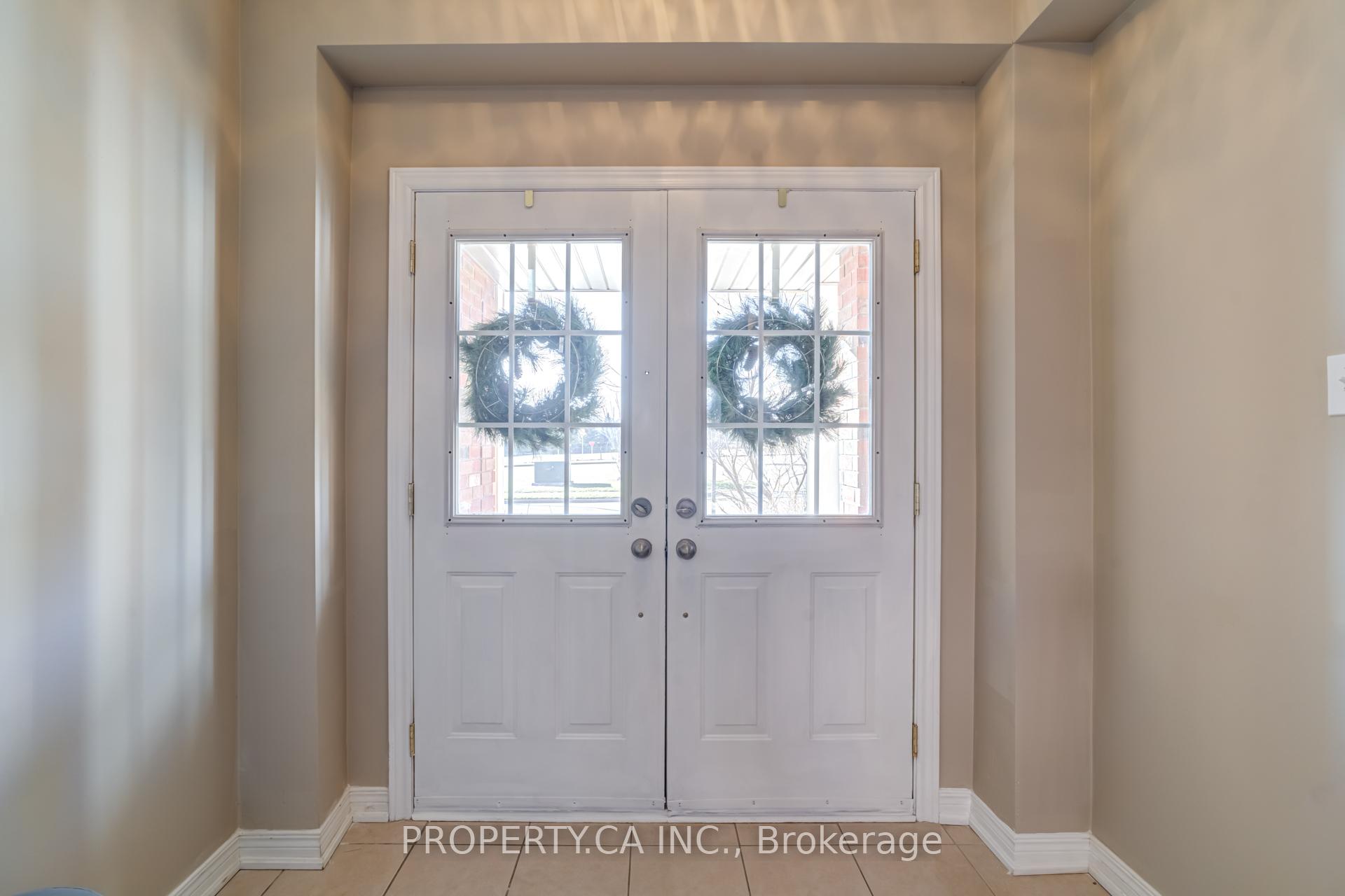 Photo 34 of 831 Joe Persechini Drive, Newmarket, Summerhill Estates — HOMEH