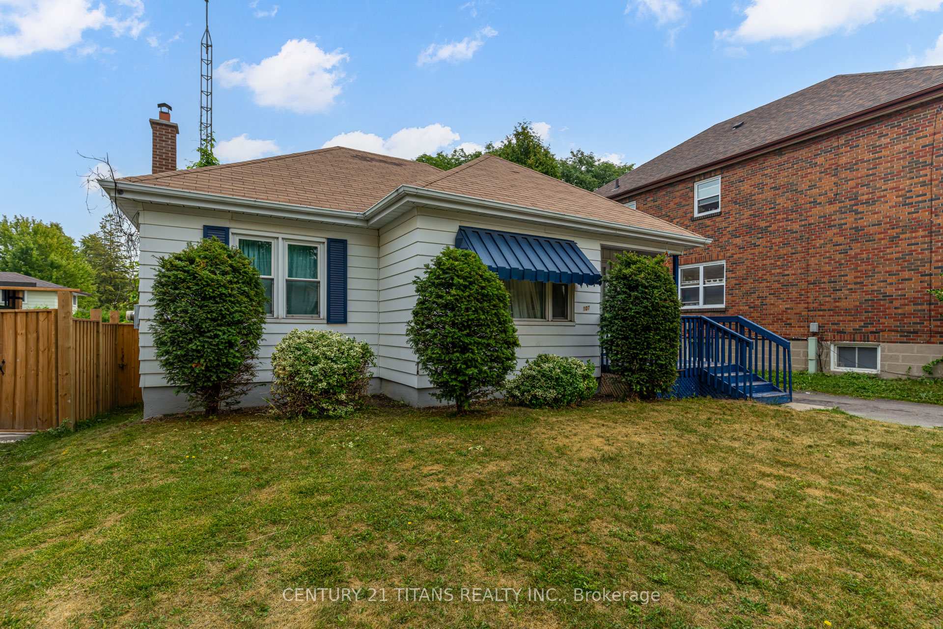 Photo 3 of 107 Wilson Road N, Oshawa, O'Neill — HOMEH