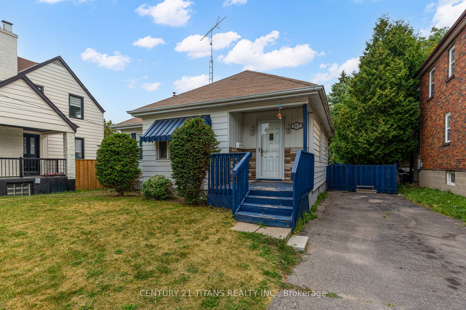Photo 4 of 107 Wilson Road N, Oshawa, O'Neill — HOMEH