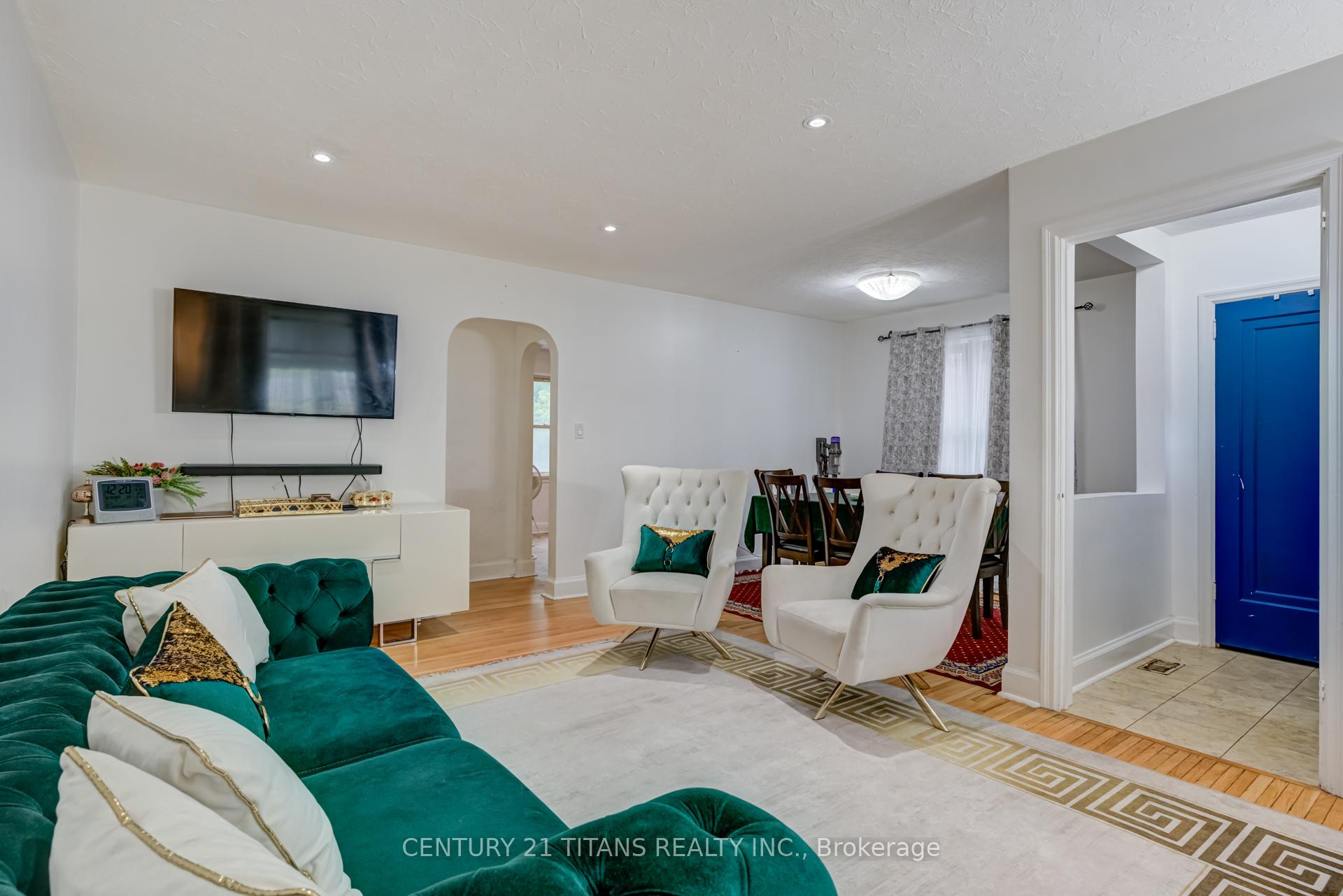 Photo 12 of 107 Wilson Road N, Oshawa, O'Neill — HOMEH