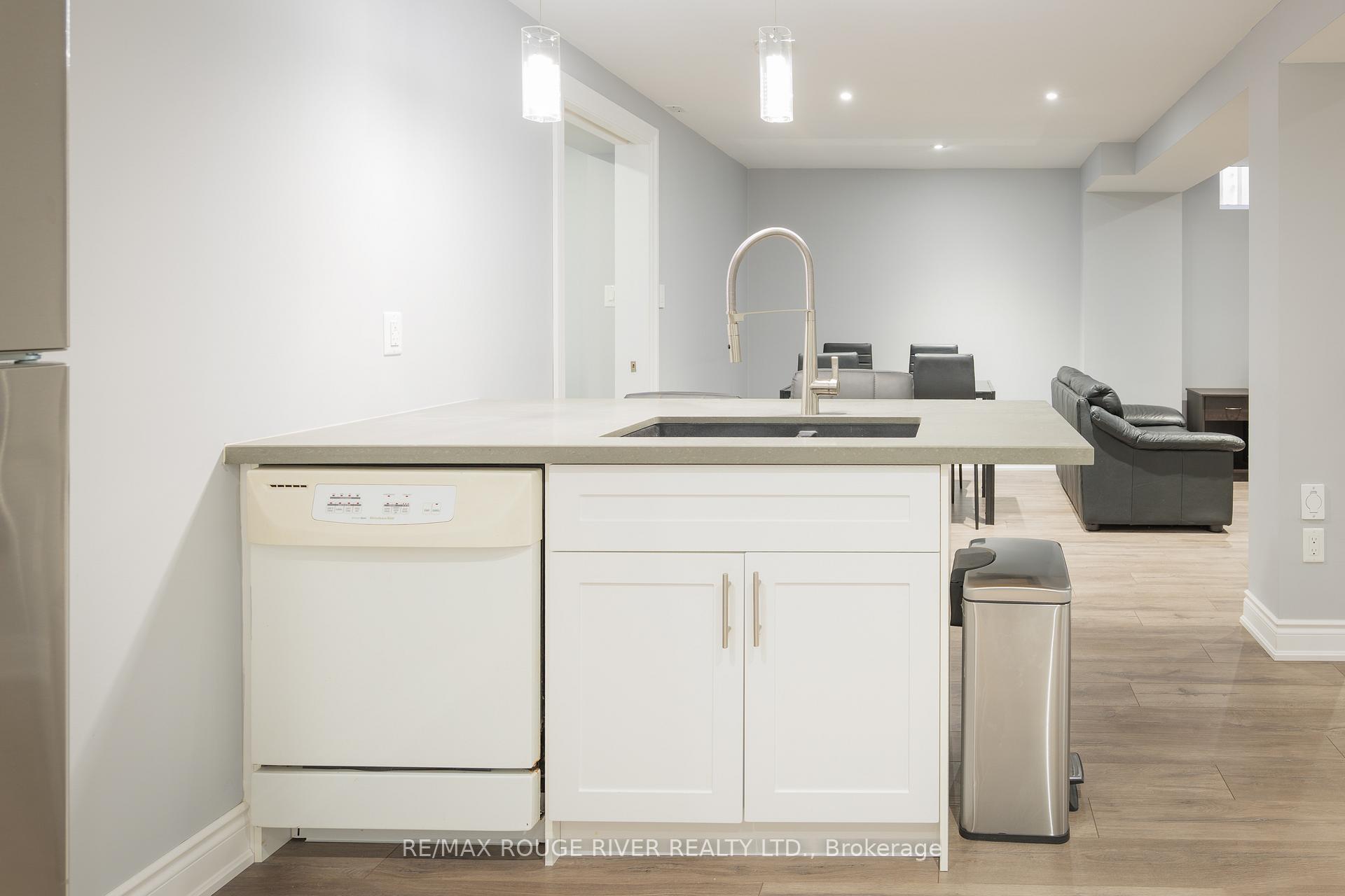 Photo 5 of 478 Summerpark Crescent, Pickering, Amberlea — HOMEH