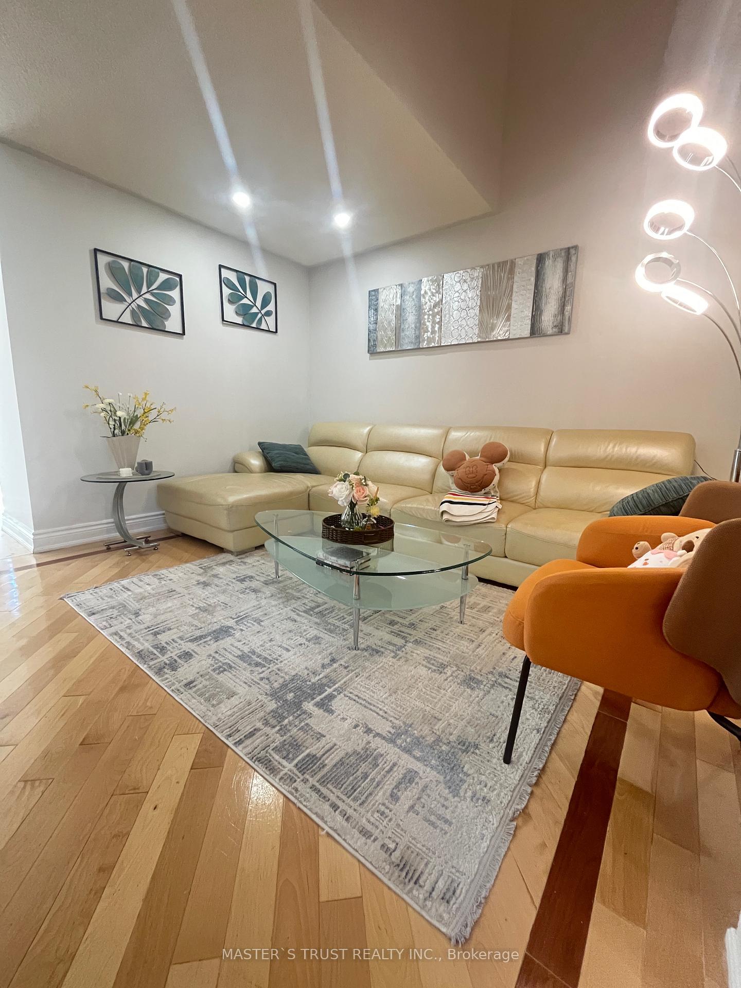 Photo 8 of 596 Willowick Drive, Newmarket, Stonehaven-Wyndham — HOMEH