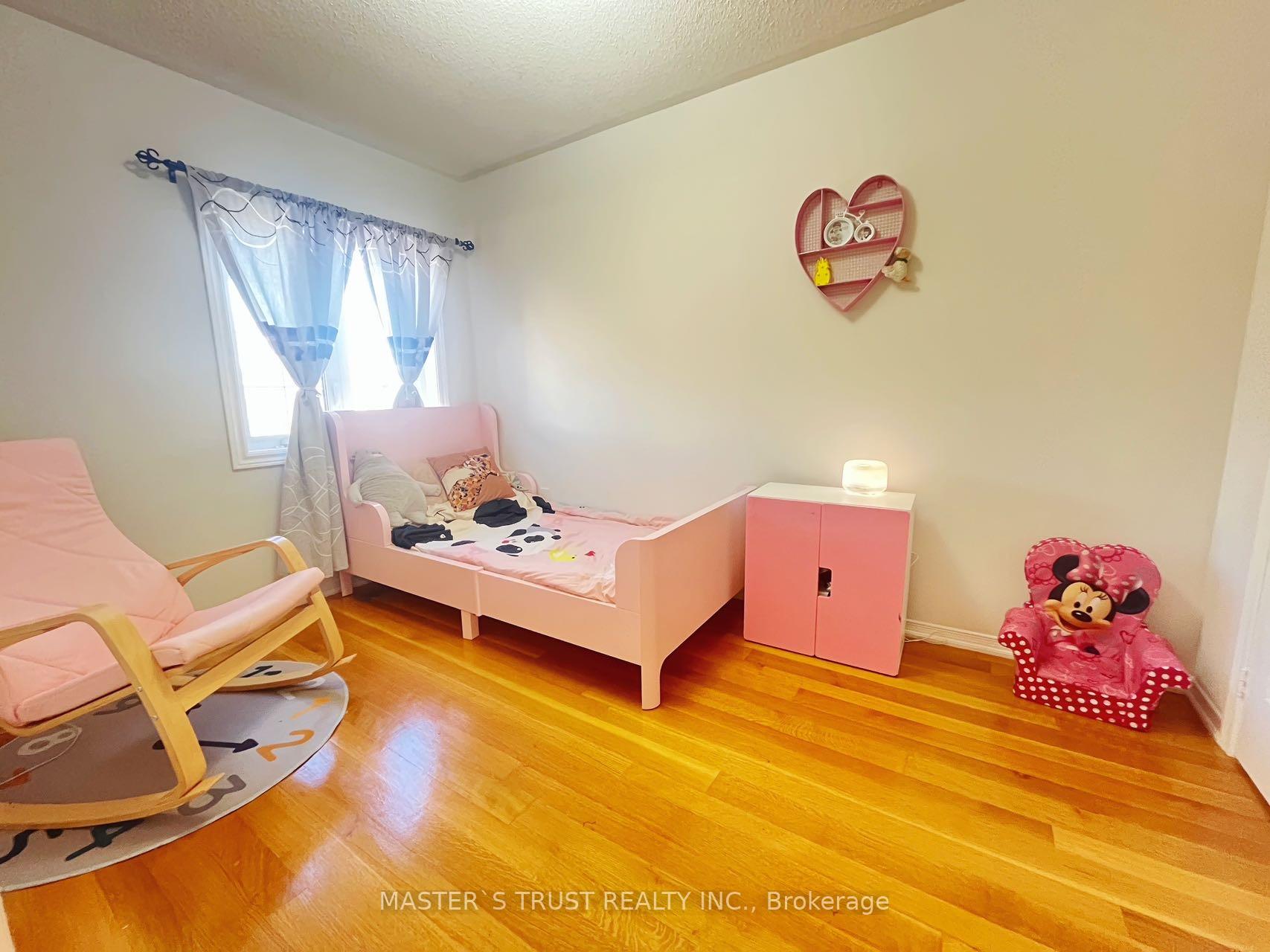 Photo 21 of 596 Willowick Drive, Newmarket, Stonehaven-Wyndham — HOMEH