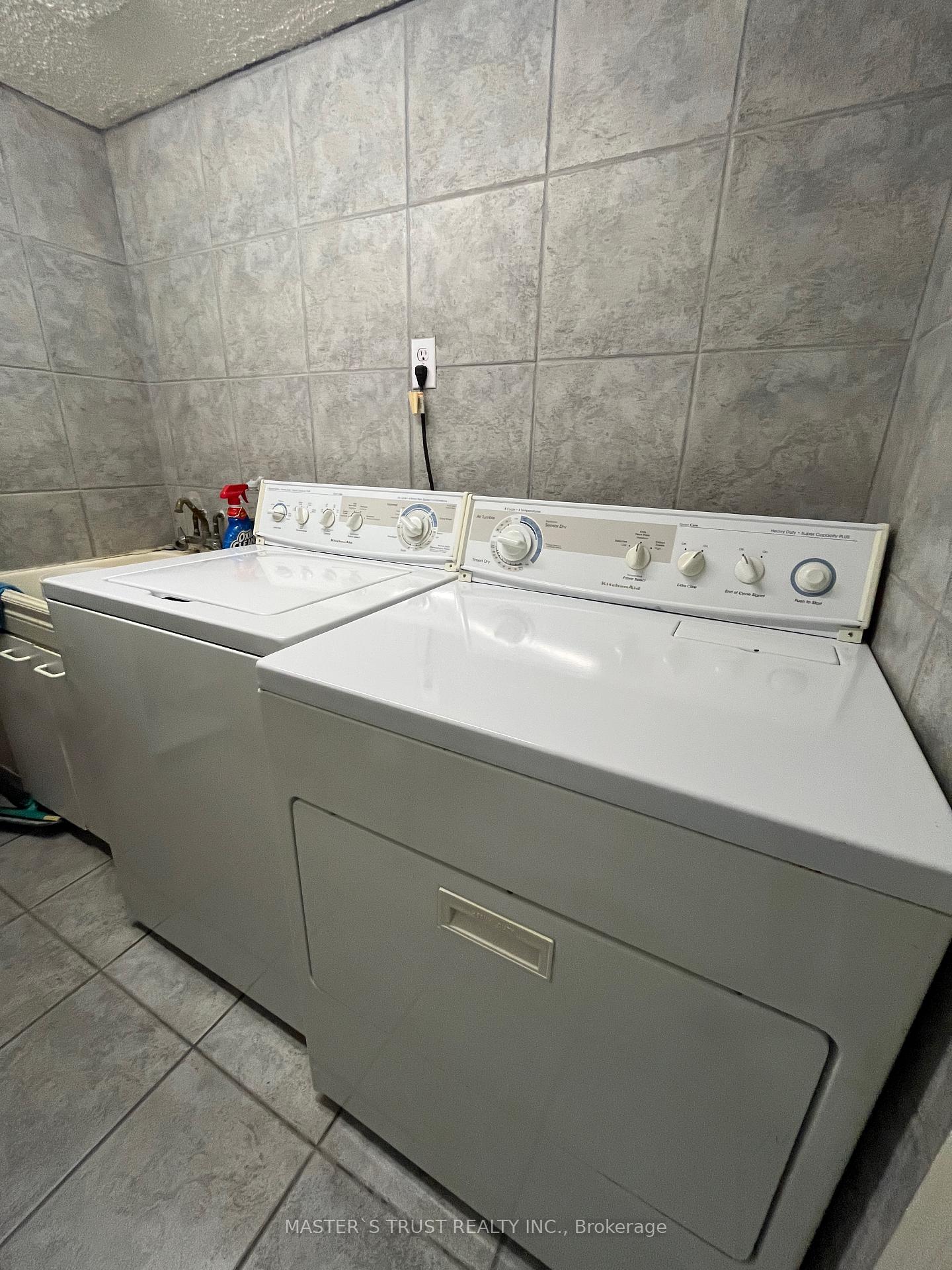 Photo 29 of 596 Willowick Drive, Newmarket, Stonehaven-Wyndham — HOMEH