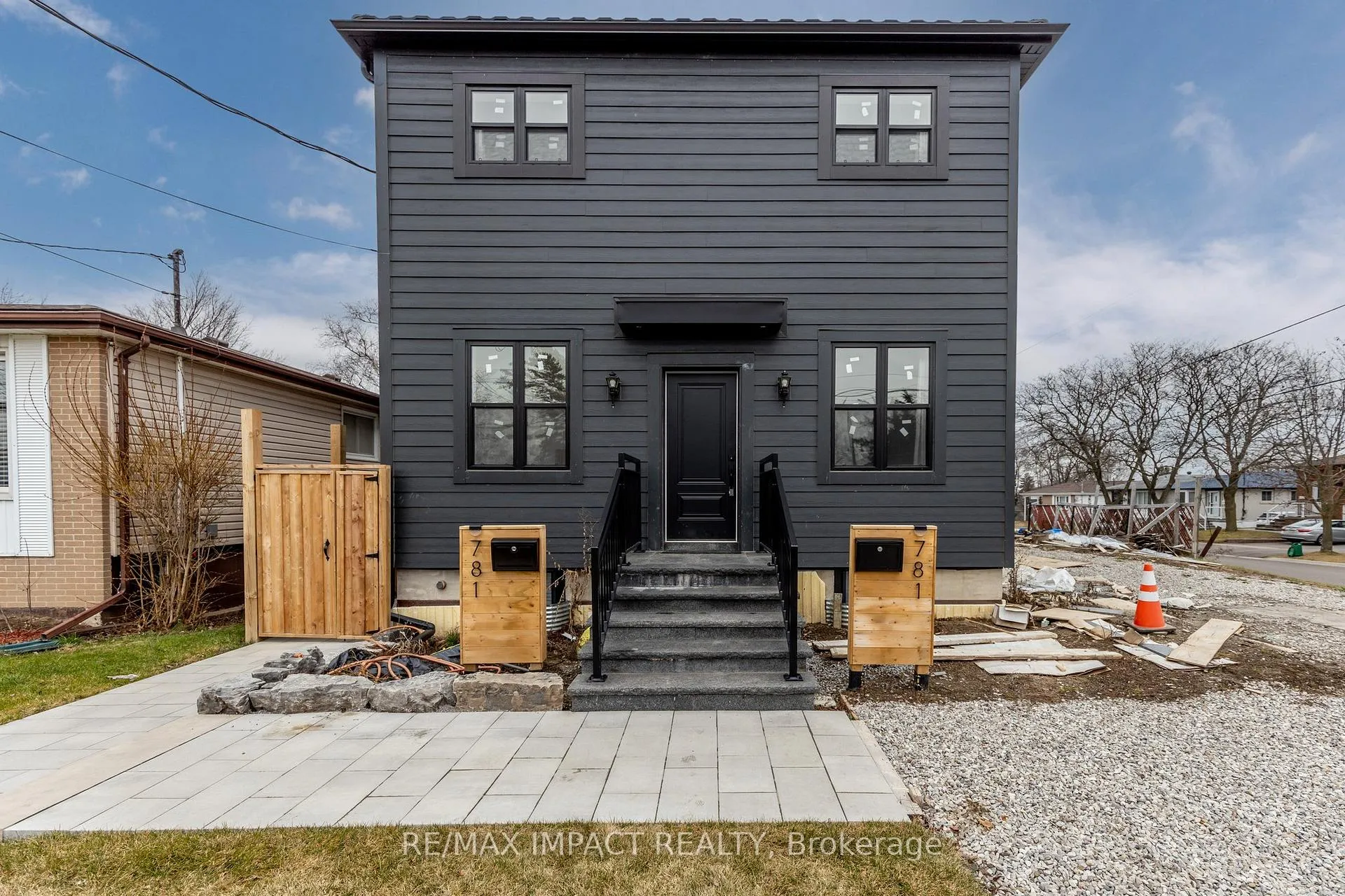 Front of 781 Oliva Street