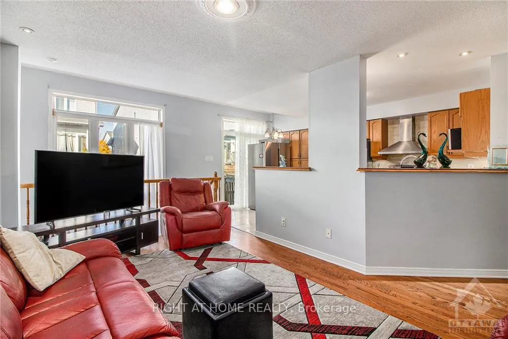 Photo 10 of 275 Rolling Meadow Crescent, Ottawa, Mer Bleue/Bradley Estates/Anderson Park — HOMEH