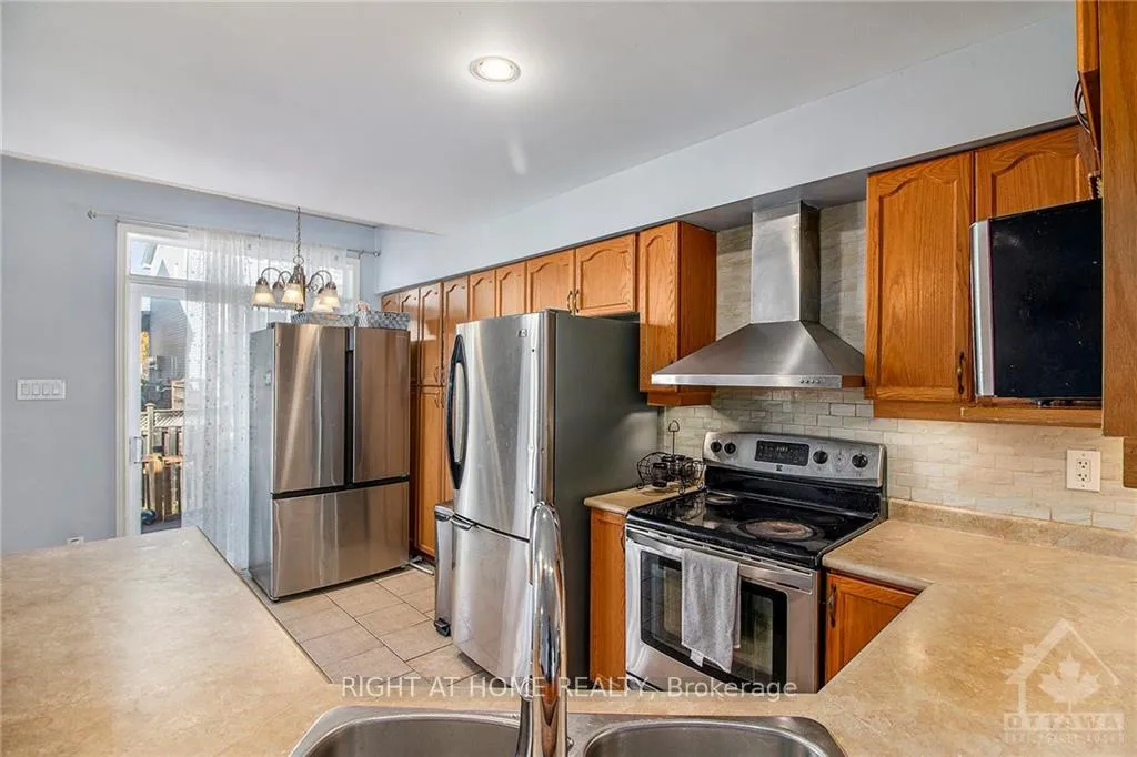 Photo 15 of 275 Rolling Meadow Crescent, Ottawa, Mer Bleue/Bradley Estates/Anderson Park — HOMEH