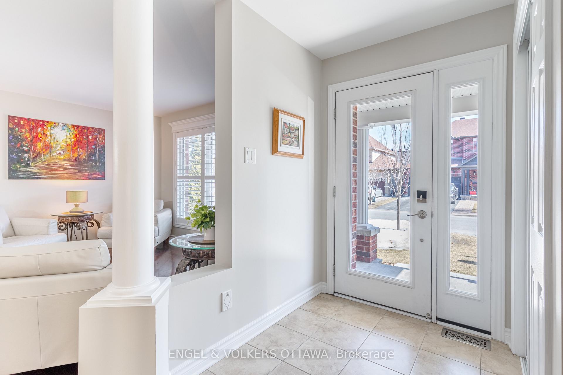Photo 4 of 105 Vallier Way, Ottawa, Avalon East — HOMEH