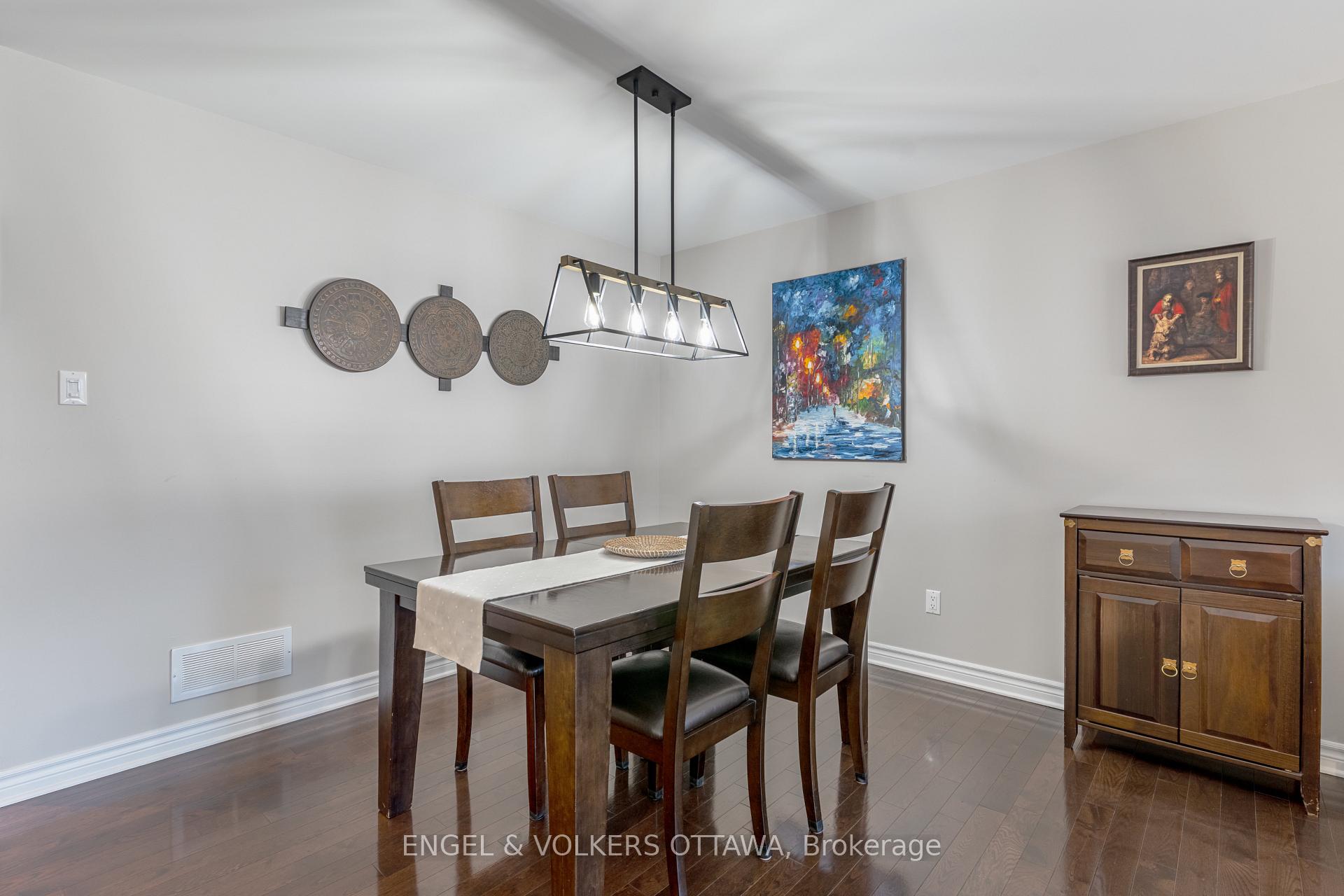 Photo 10 of 105 Vallier Way, Ottawa, Avalon East — HOMEH
