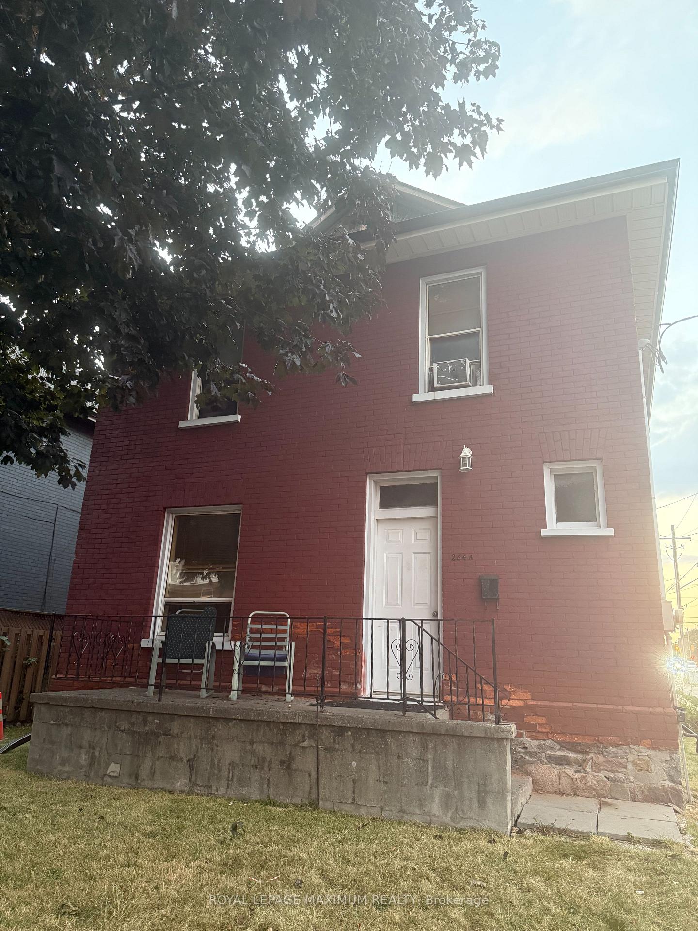 Photo 1 of 264 Athol Street E, Oshawa, Central — HOMEH