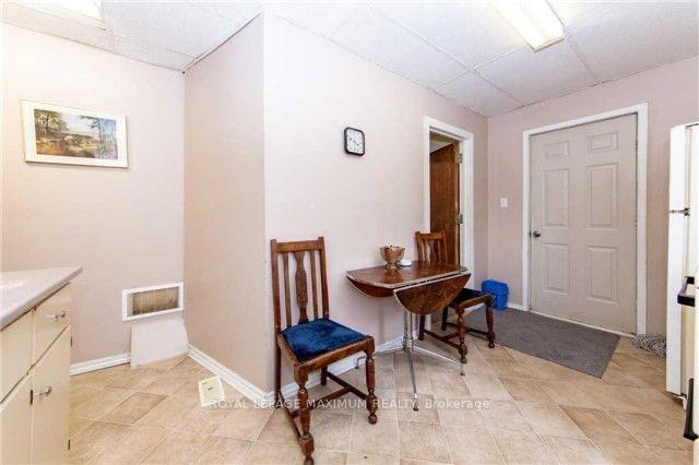 Photo 9 of 264 Athol Street E, Oshawa, Central — HOMEH