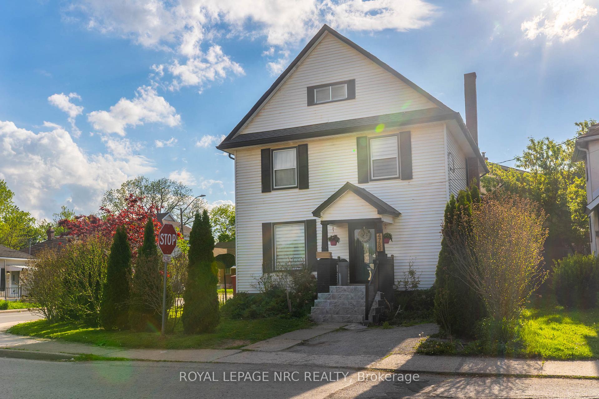 Front of 4789 Saint Clair Avenue