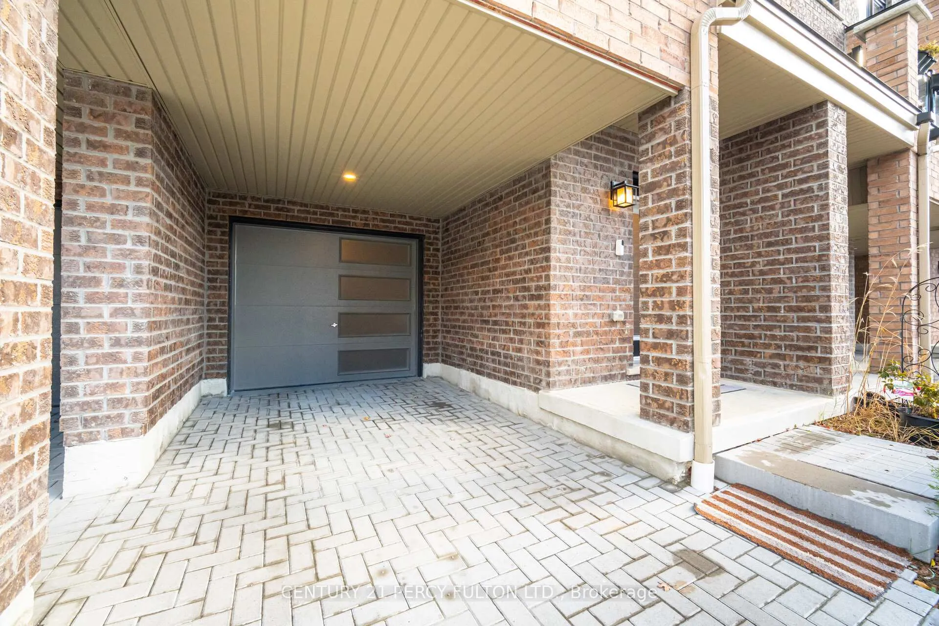 Photo 4 of Unit #404, 1865 Pickering Parkway, Pickering, Village East — HOMEH