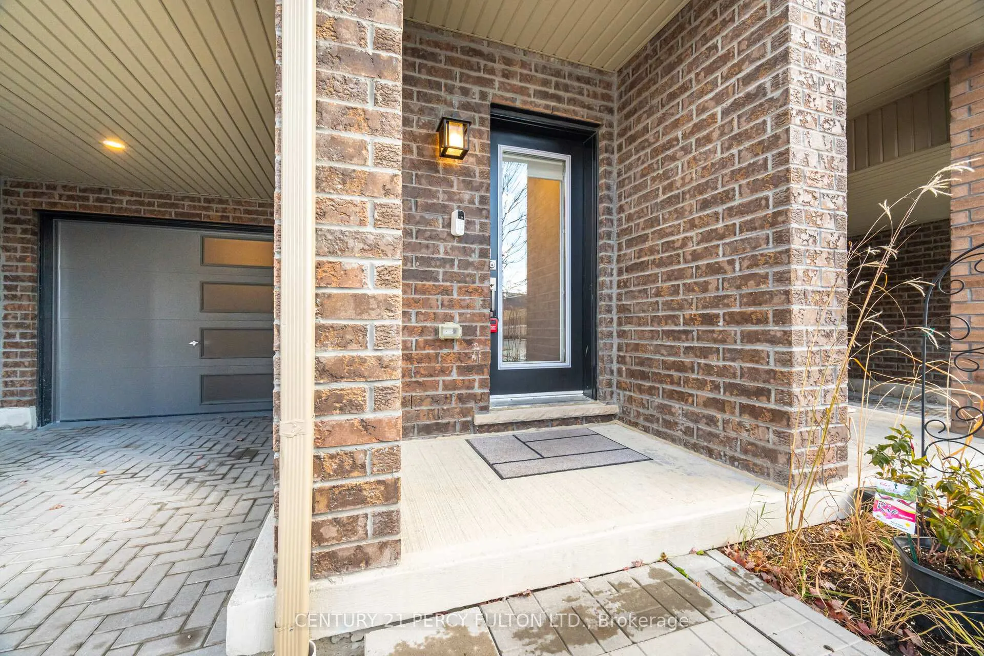 Photo 5 of Unit #404, 1865 Pickering Parkway, Pickering, Village East — HOMEH