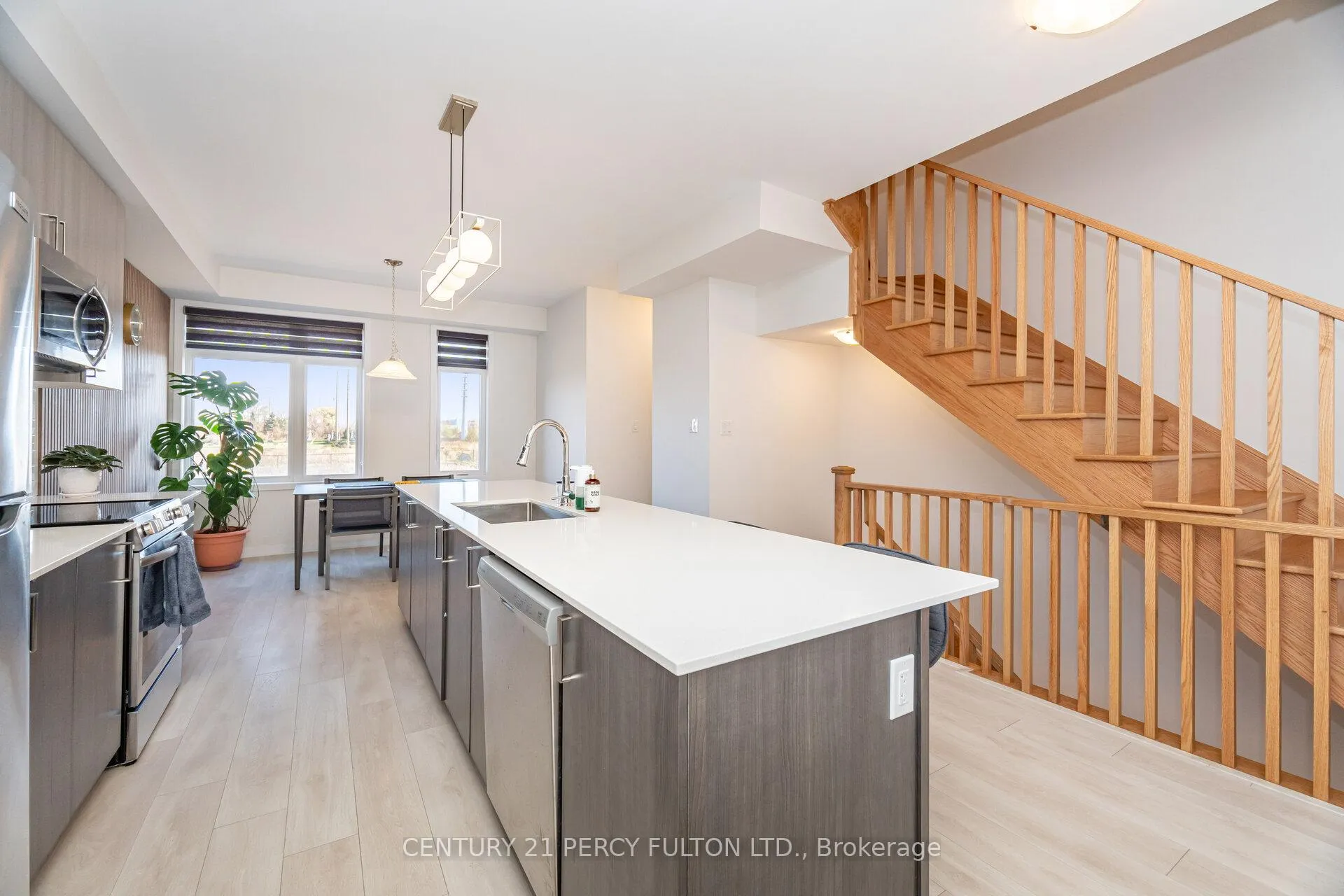 Photo 10 of Unit #404, 1865 Pickering Parkway, Pickering, Village East — HOMEH