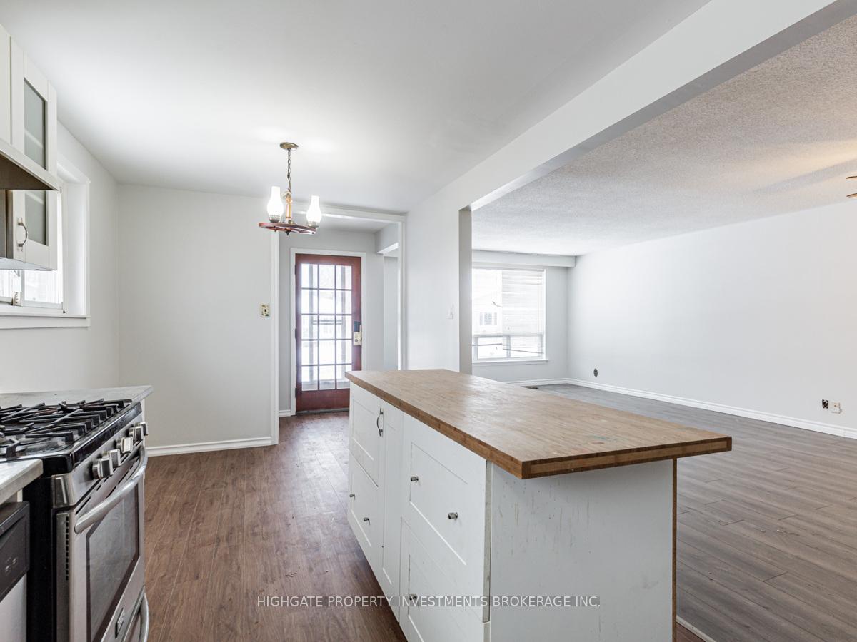 Photo 7 of Unit Main, 1348 Tatra Drive, Pickering, Bay Ridges — HOMEH