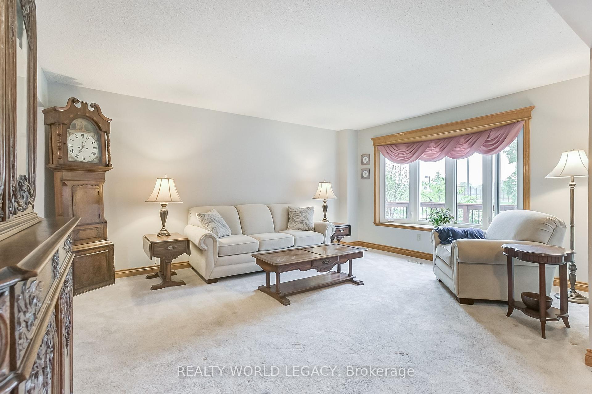 Photo 3 of 194 Laurier Avenue, Milton, Bronte Meadows — HOMEH