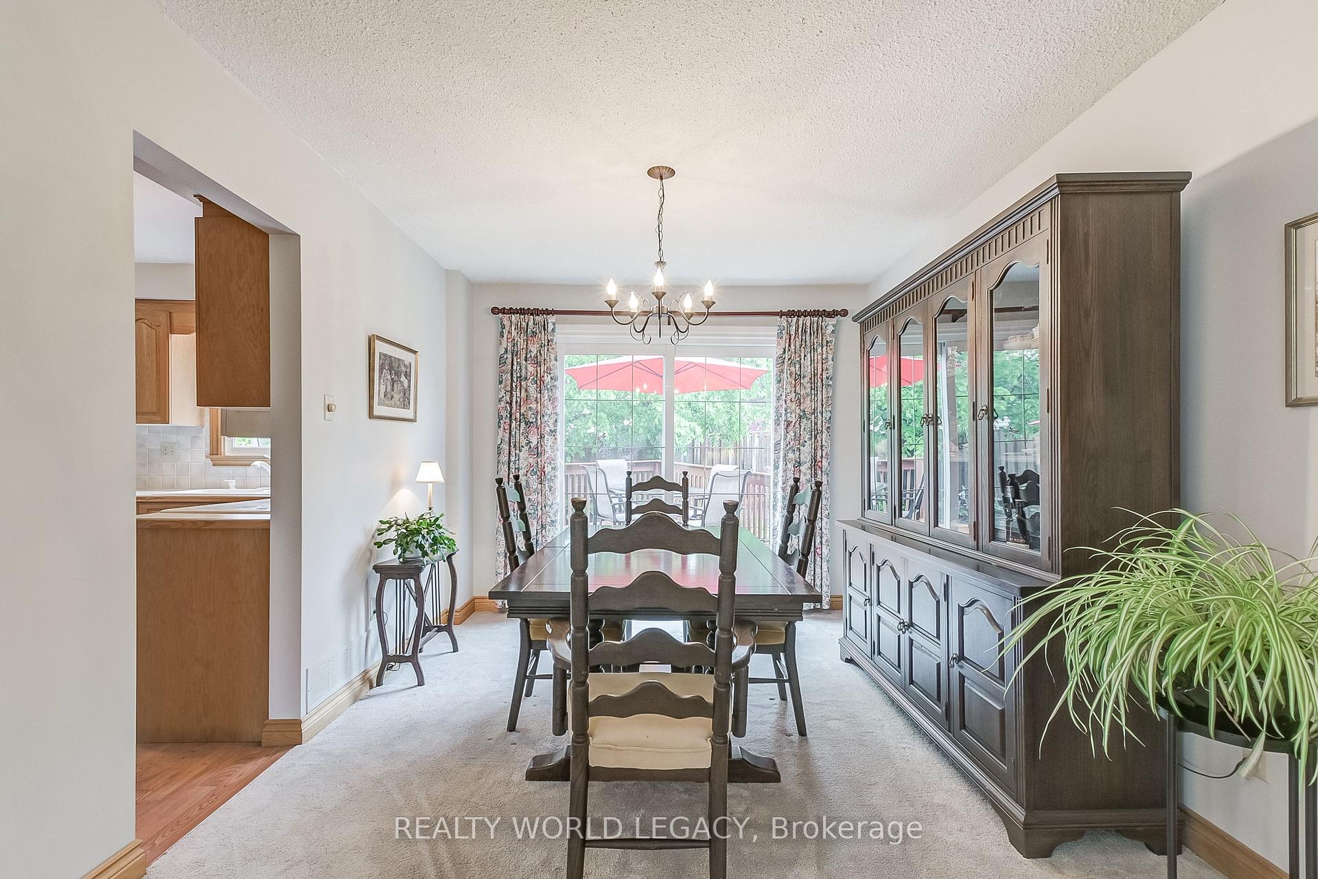 Photo 10 of 194 Laurier Avenue, Milton, Bronte Meadows — HOMEH