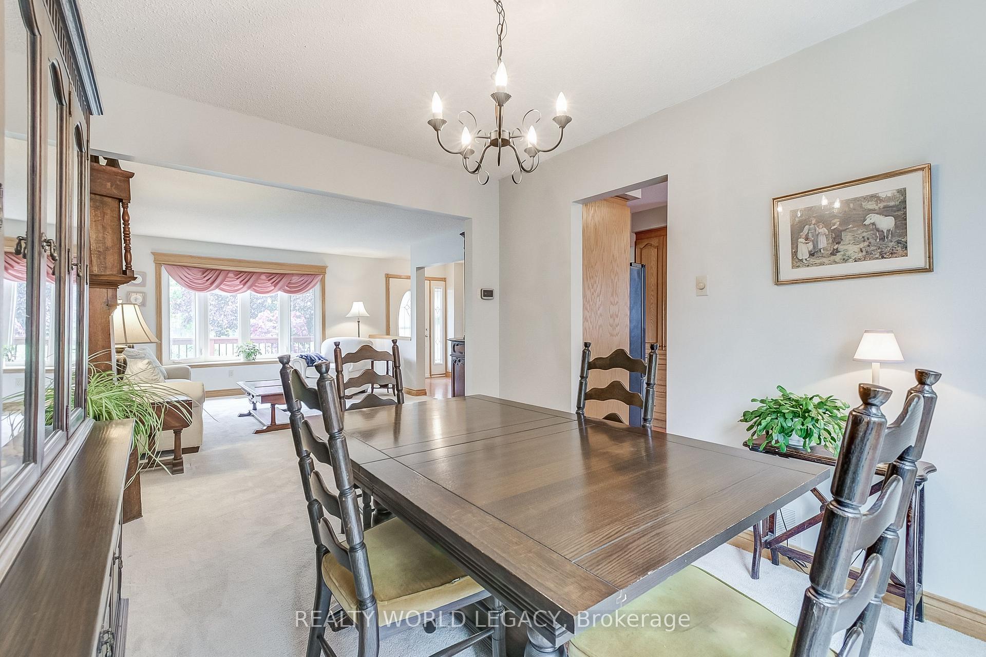 Photo 11 of 194 Laurier Avenue, Milton, Bronte Meadows — HOMEH