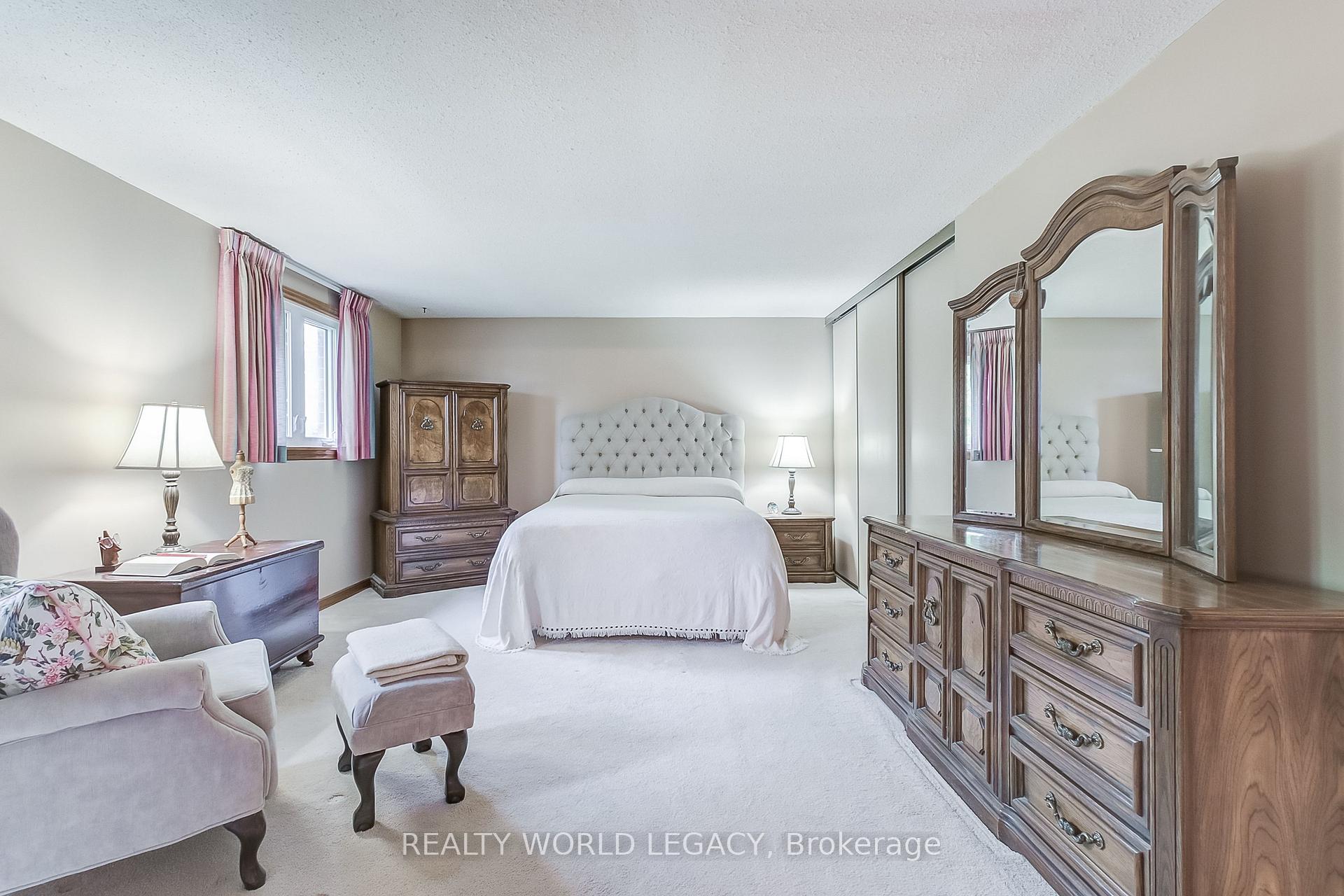 Photo 20 of 194 Laurier Avenue, Milton, Bronte Meadows — HOMEH